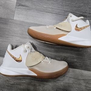 Nike Kyrie Flytrap 3 in the 'White Metallic Gold' colorway